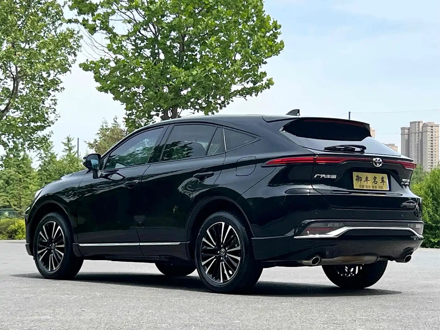 Toyota Venza 2022 2.0L CVT AWD Ultimate Edition фото 6