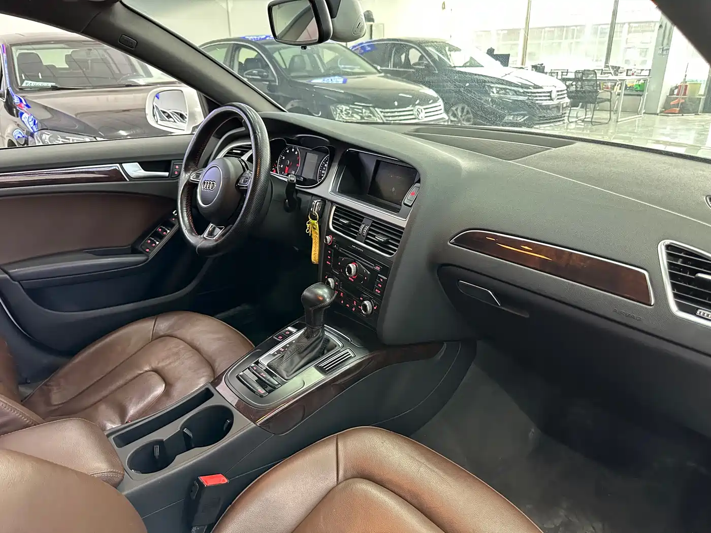 Audi A4L 2015 35 TFSI Auto Comfort фото 14
