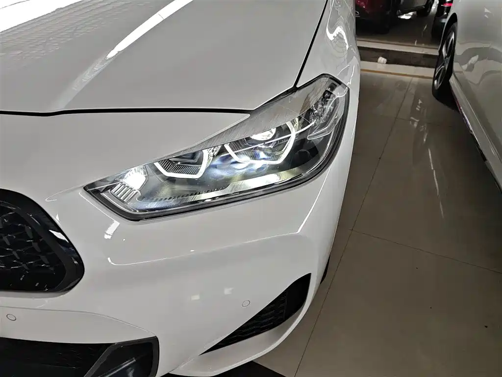 Фото 18 - BMW X2