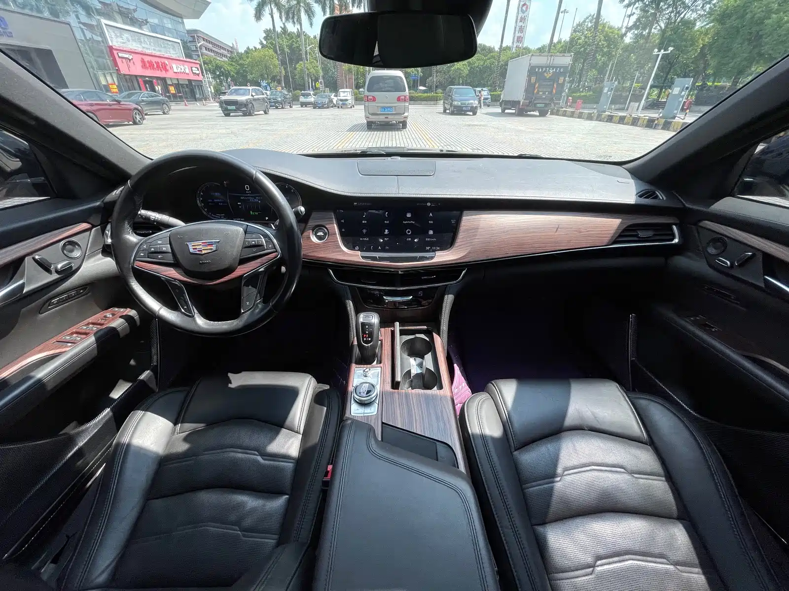 Фото 13 - Cadillac CT6