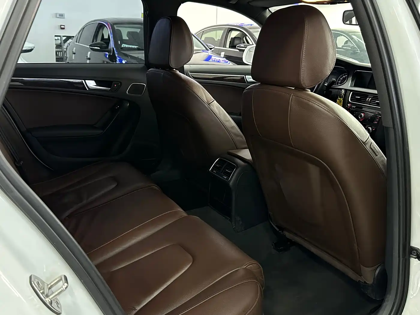 Audi A4L 2015 35 TFSI Auto Comfort фото 17