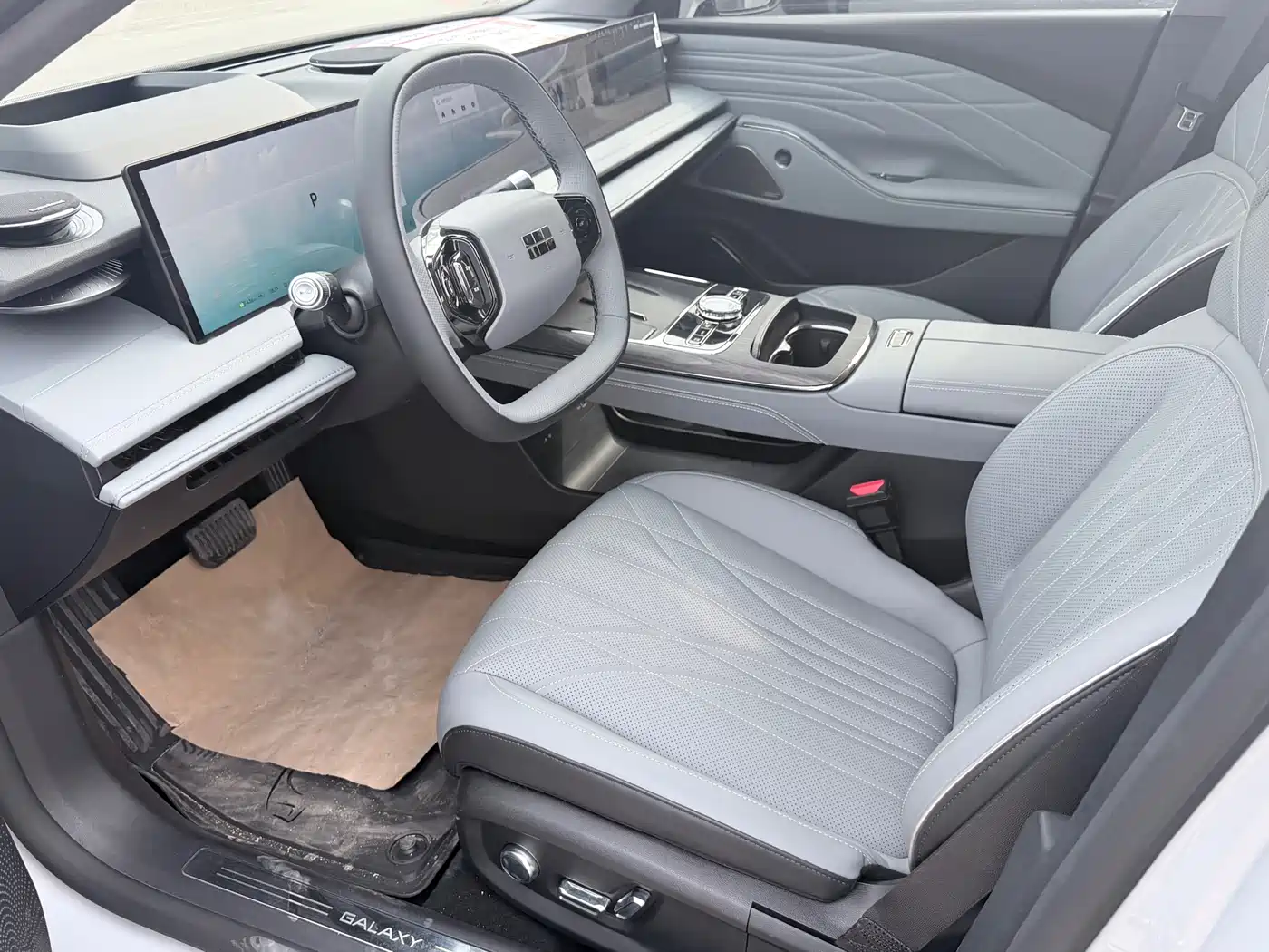 Geely Galaxy Galaxy E8 2024 665km RWD Starship Voyager Edition фото 4
