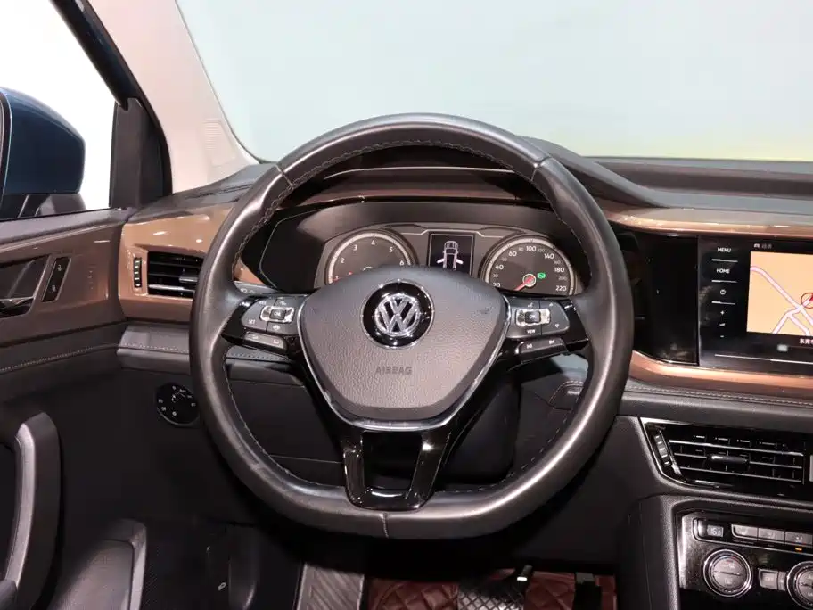 Volkswagen Tharu, миниатюра 12