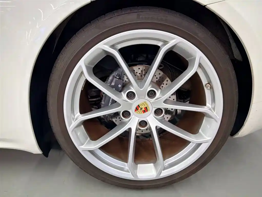 Photo 19 - Porsche 718
