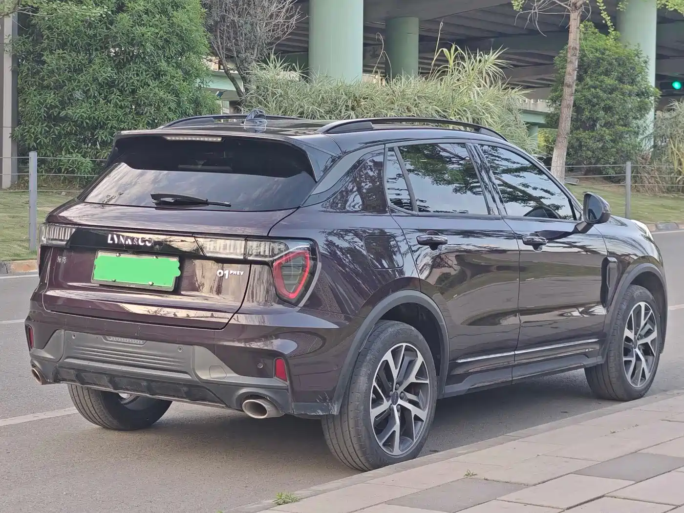 Lynk & Co 01 EM-P 2021 2021 1.5TD PHEV Halo