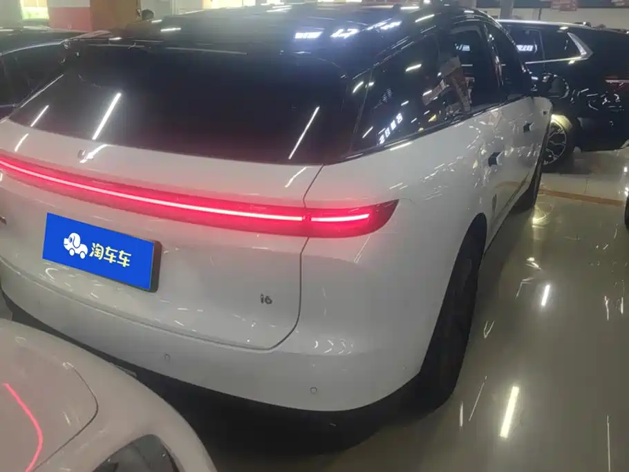 Li Auto i6 2025 2025 2WD Base Model