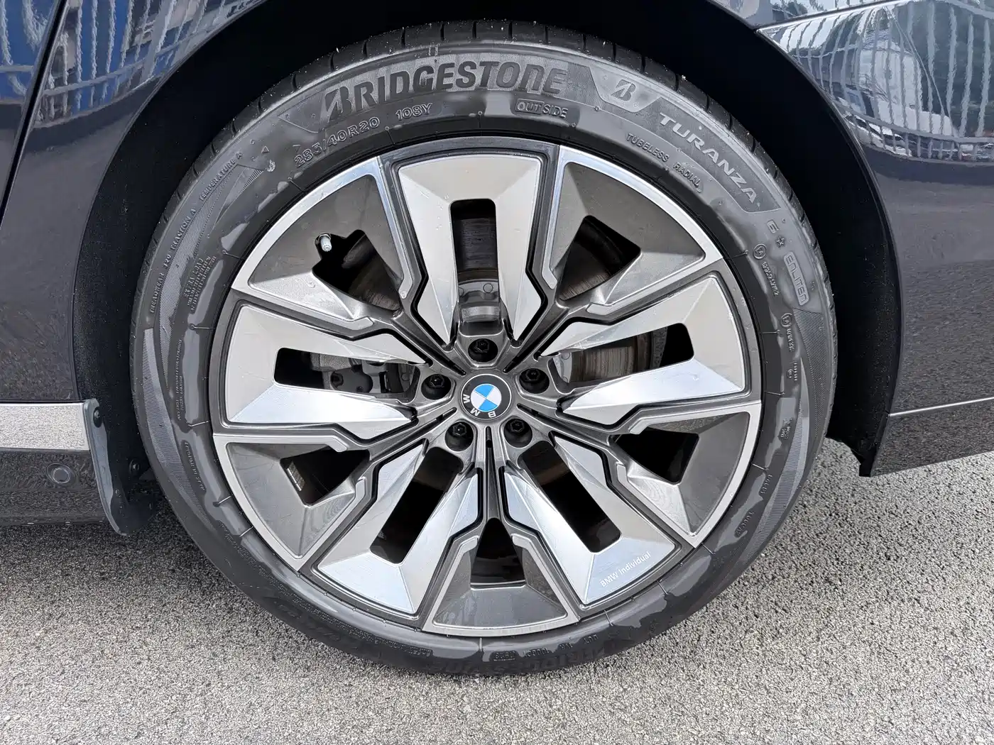 BMW i7 2023 2023 eDrive50L Leading M Sport Package