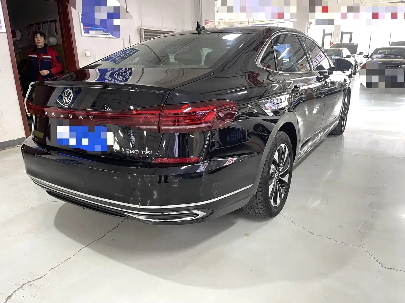 VOLKSWAGEN PASSAT