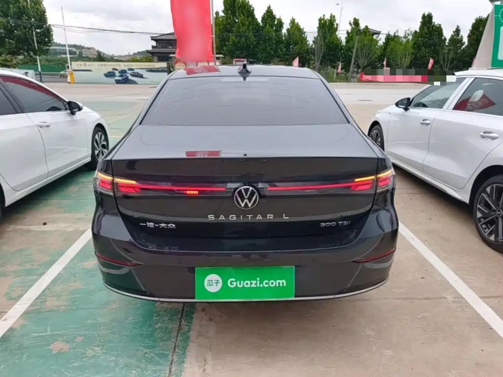 Volkswagen Sagitar 2026 2025 300TSI DSG Mid-range Edition