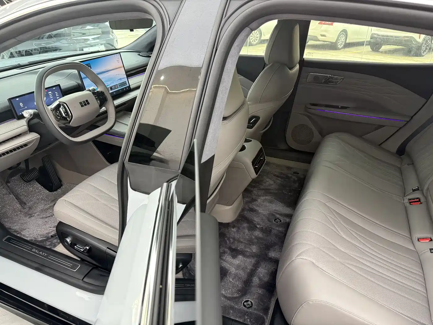 GEELY GALAXY GALAXY SPARKLE 8