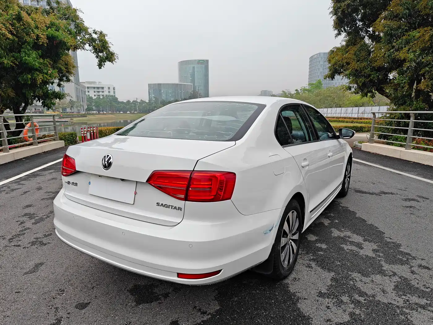 Volkswagen Sagitar 2018 1.6L Automatic Comfort фото 6