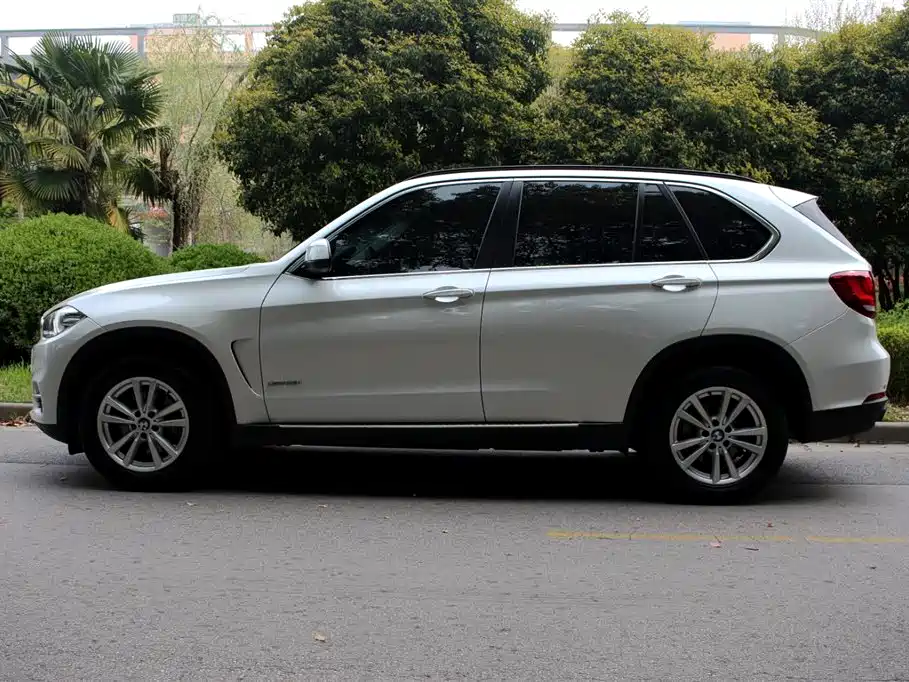 BMW X5 (Import) 2015 xDrive28i фото 4