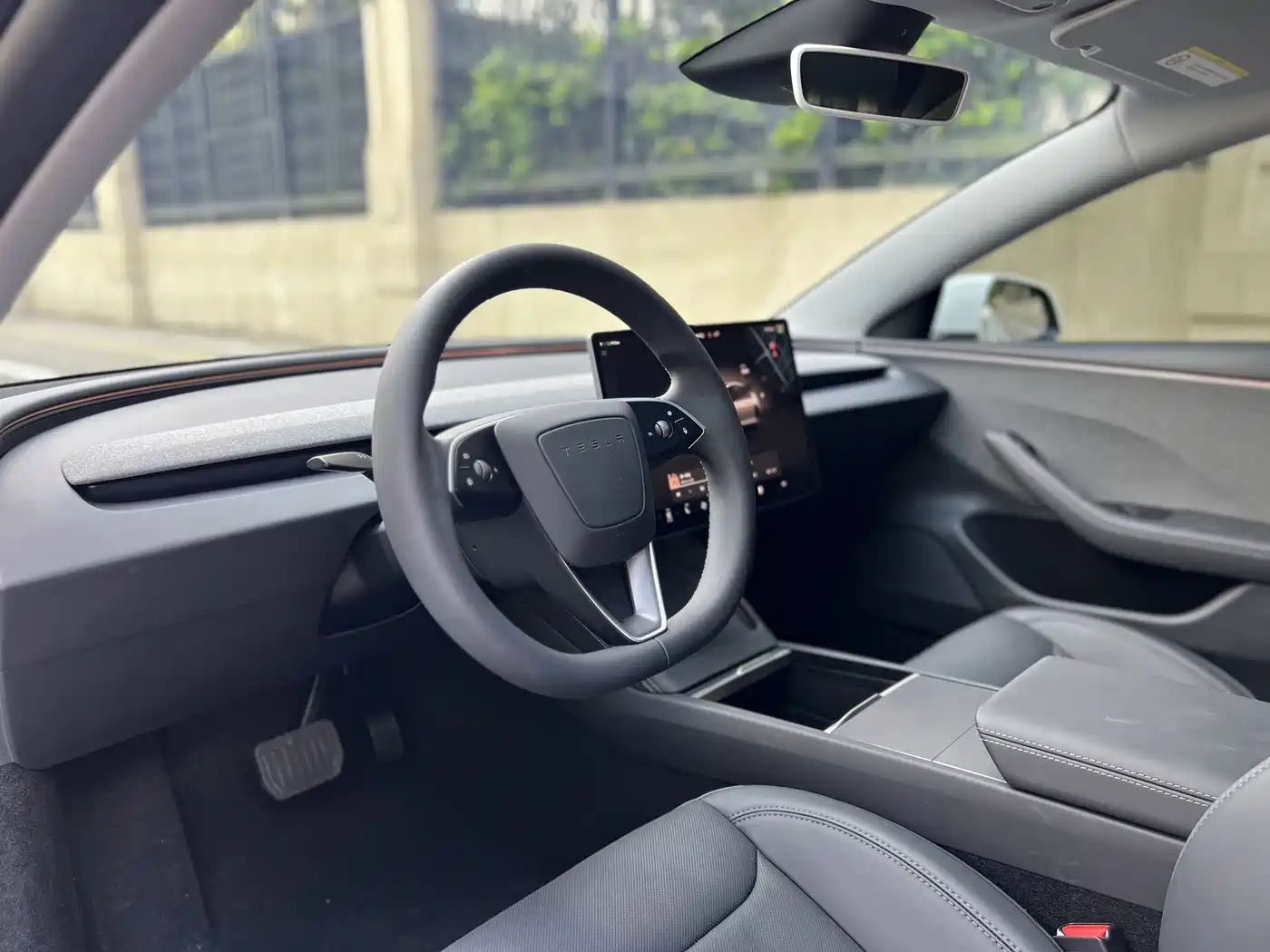 Tesla Model 3 2026 2025 Model Year Facelift Rear-Wheel Drive
