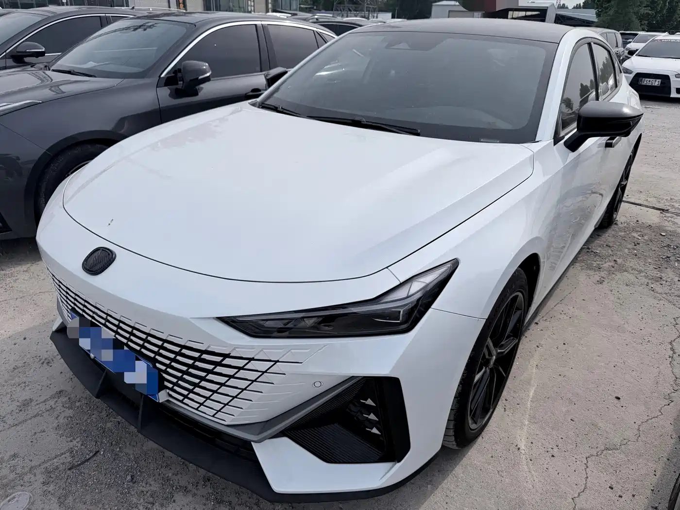 CHANGAN UNI-V