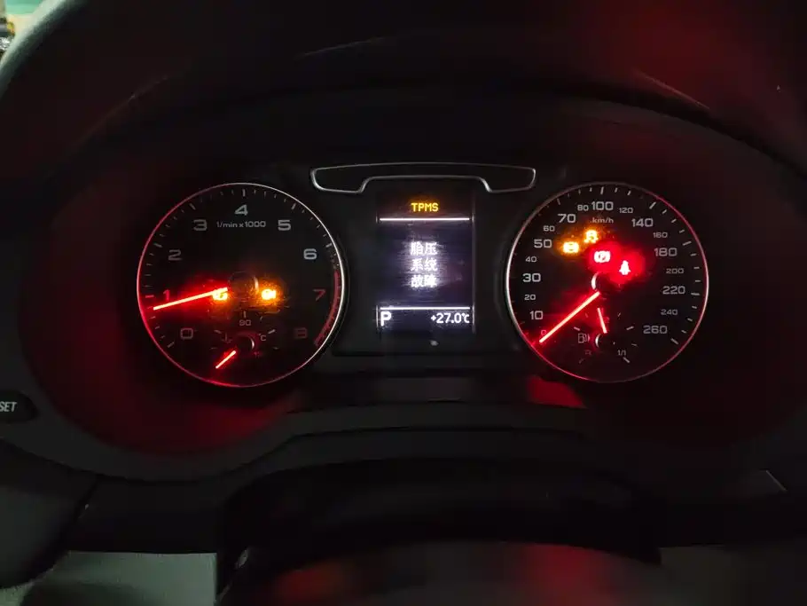 Photo 14 - Audi Q3