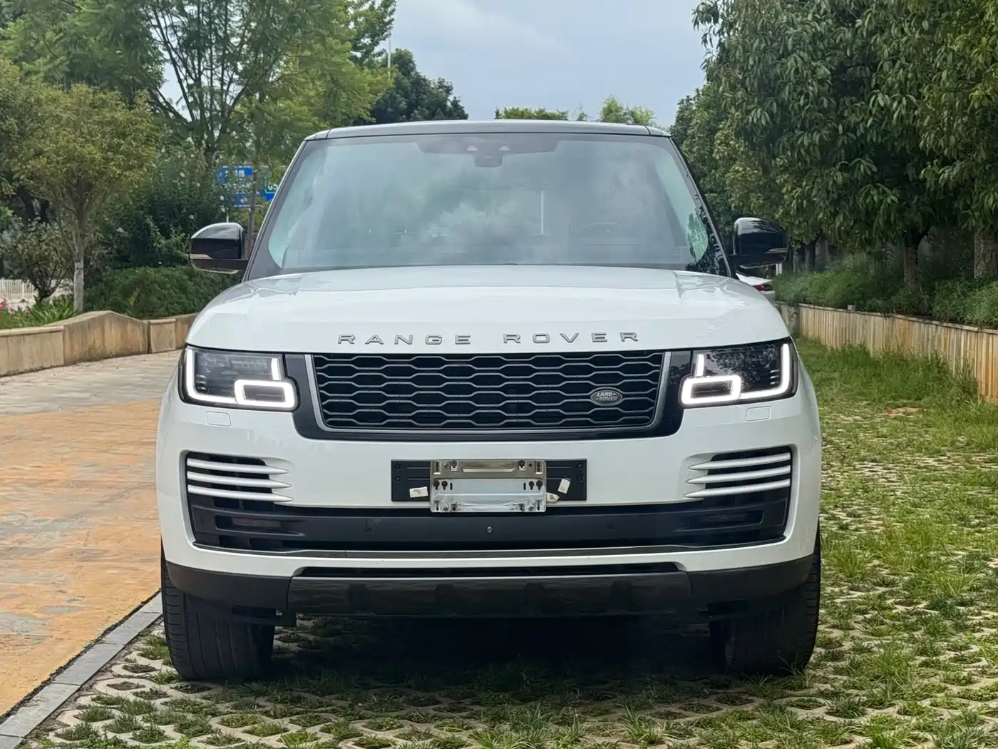 Фото 1 - Land Rover Range Rover