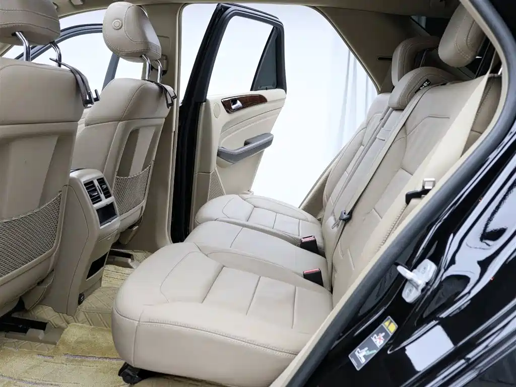 Mercedes-Benz M-Class 2015 ML 400 4MATIC Luxury фото 6