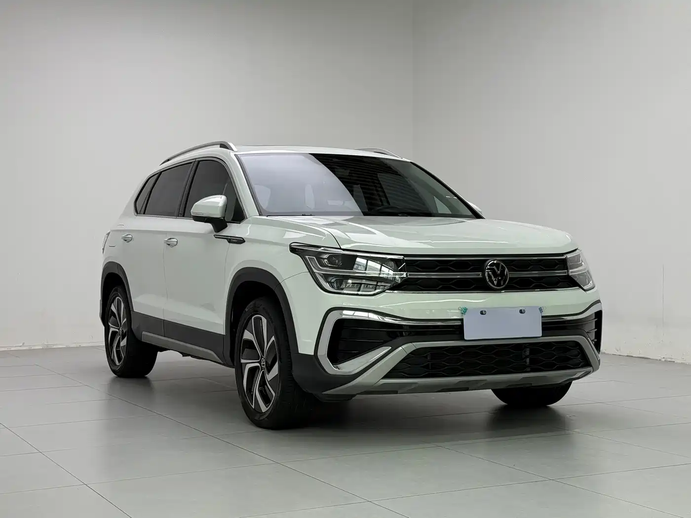 Volkswagen Tharu, миниатюра 3
