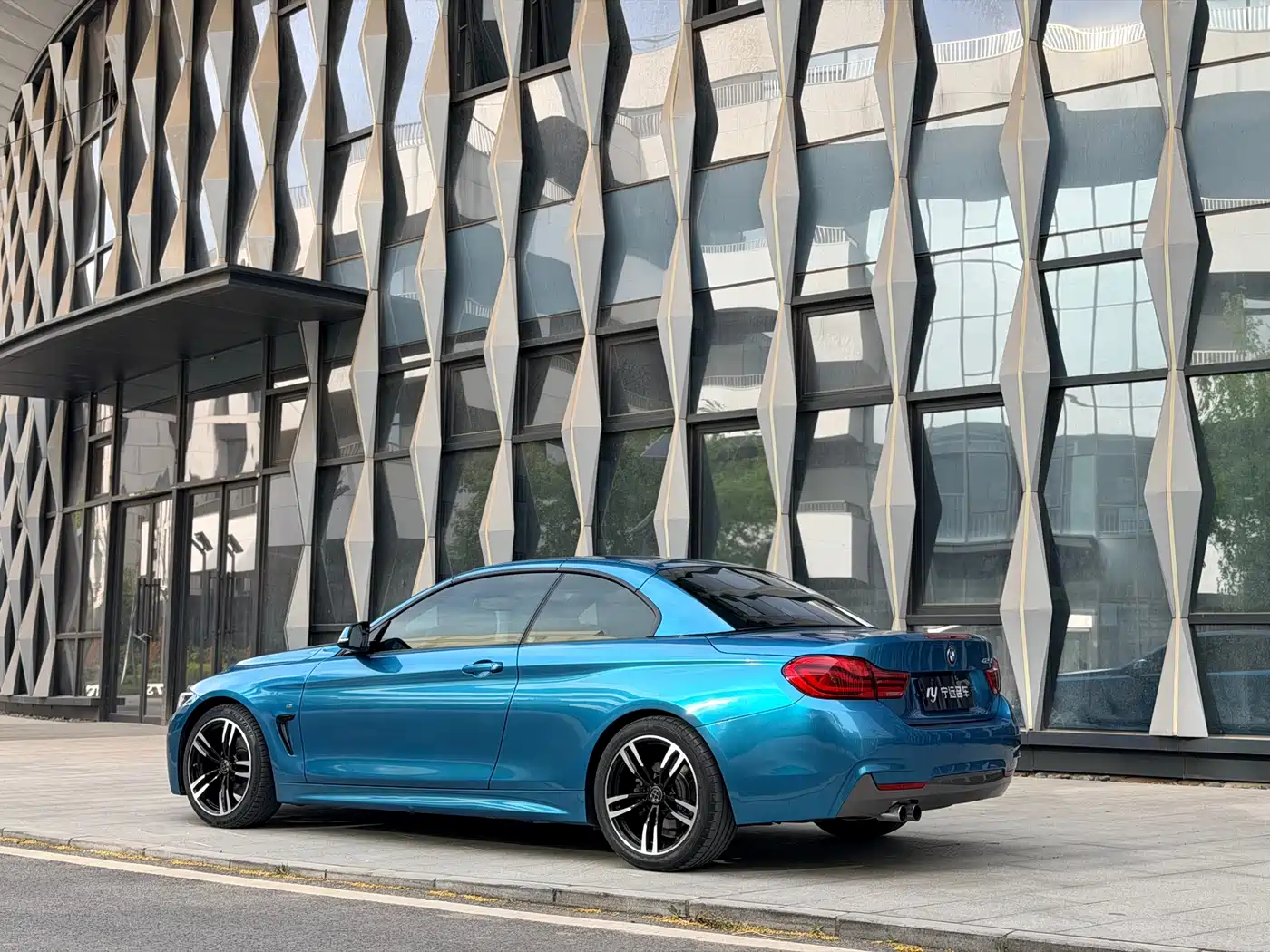 BMW 4 Series 2017 425i Convertible M Sport Package фото 6