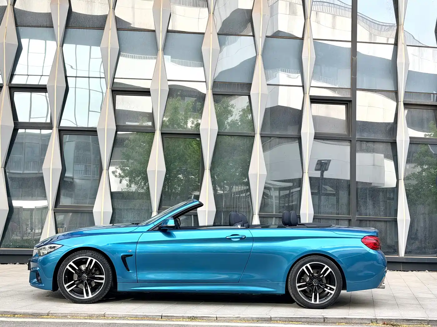 BMW 4 Series 2017 425i Convertible M Sport Package фото 8