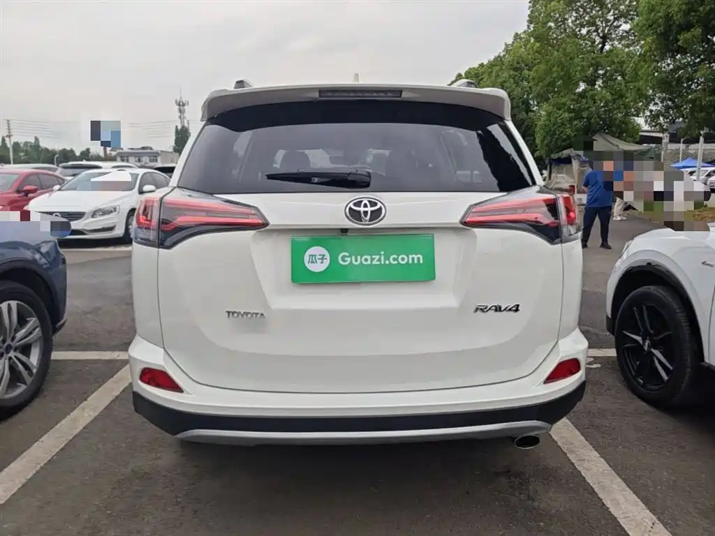 Toyota RAV4 Rongfang 2016 2.0L CVT 2WD Smart (China V) фото 6