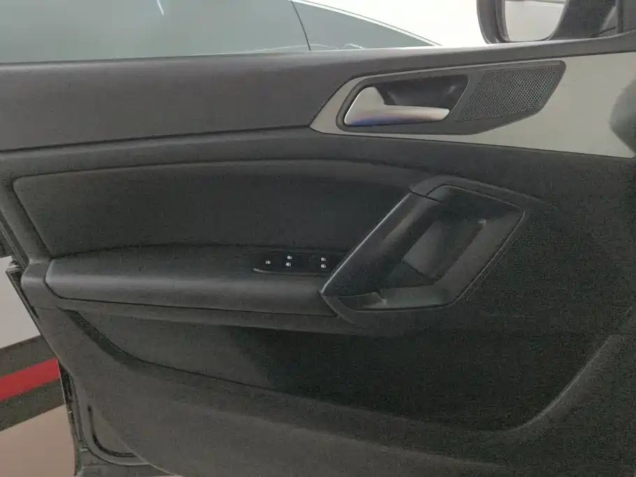 Peugeot 408 2023 2022 1.6T Light Chaser Edition
