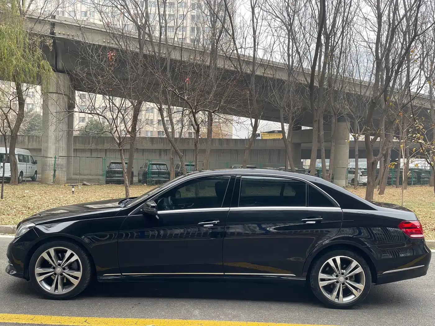 Mercedes-Benz E-Class 2015 E 200 L фото 4