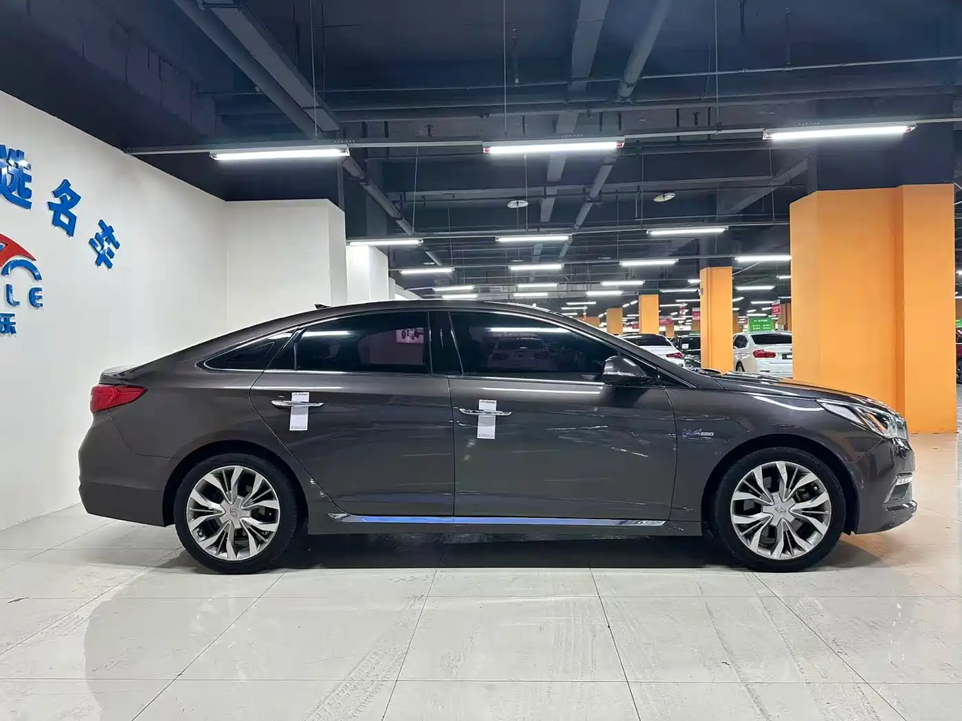 Hyundai Sonata 2015 1.6T DLX Premium фото 9