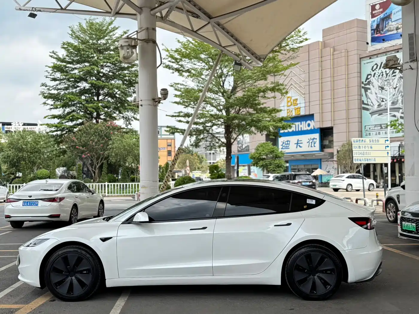 Tesla Model 3 2025 Model Rear-Wheel Drive Edition фото 4