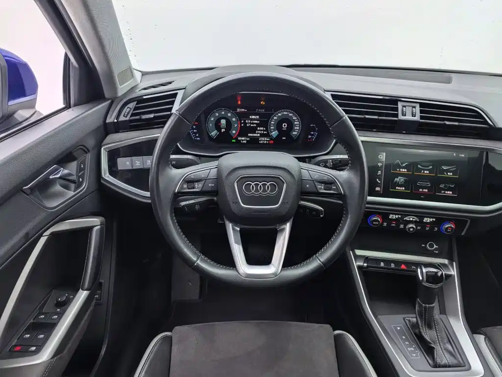 صورة 10 - Audi Q3