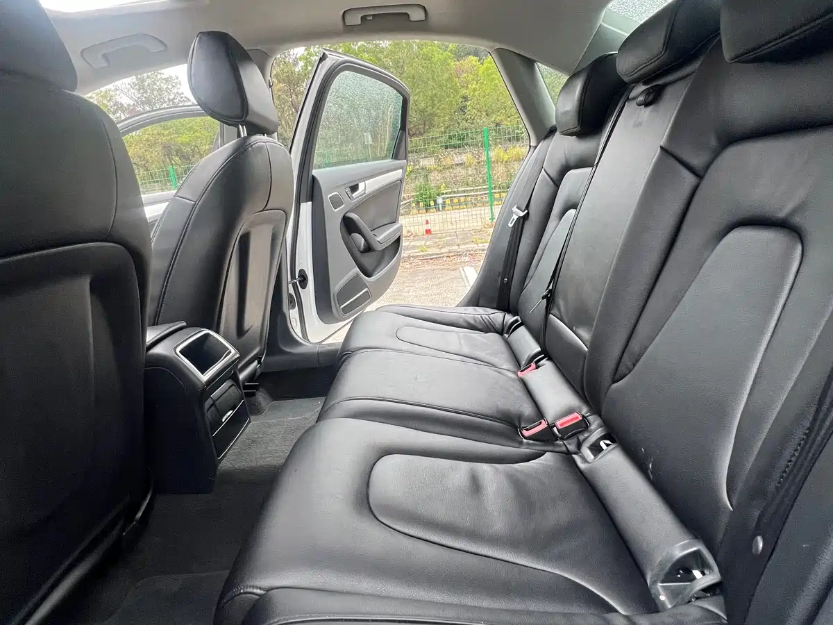 Audi A4L 2013 35 TFSI Automatic Standard фото 13