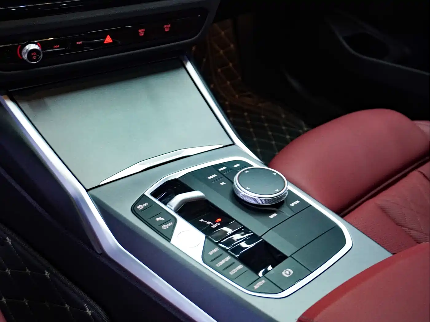 BMW 3 Series 2024 325i M Sport Package фото 14