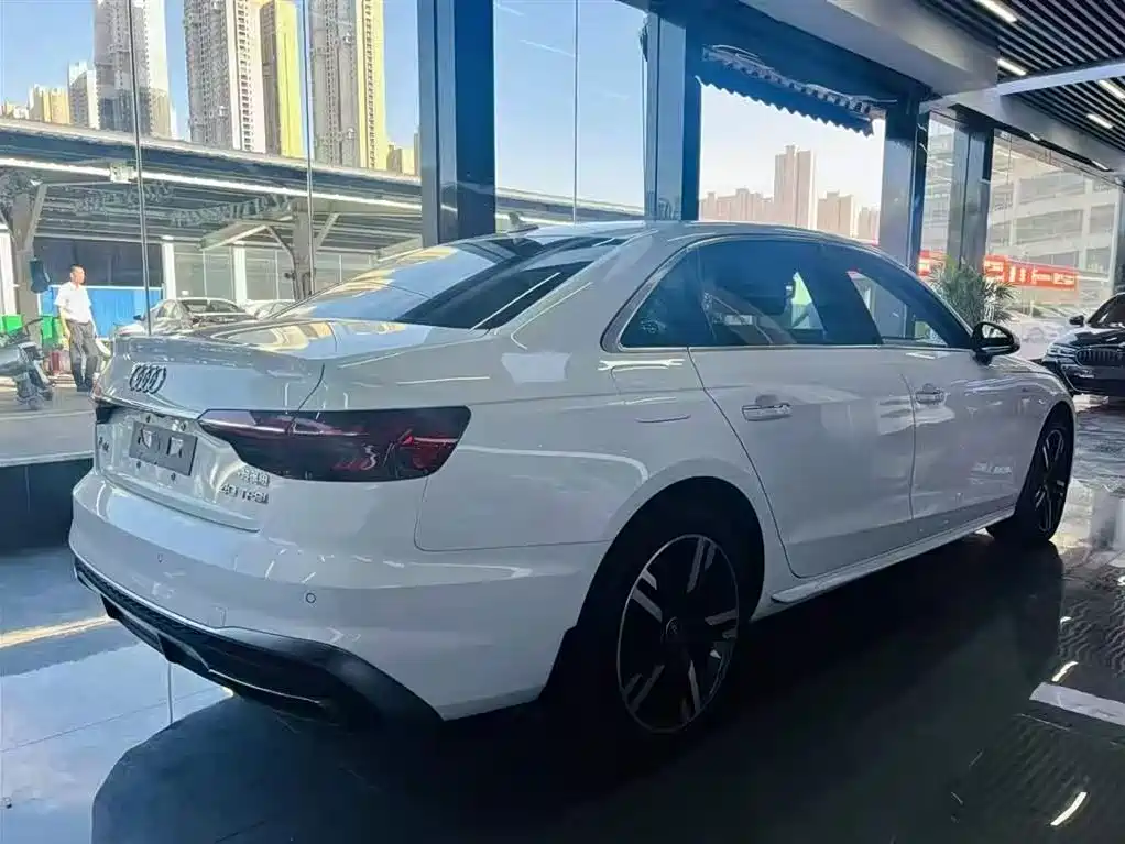 Audi A4L 2020 40 TFSI Fashion Dynamic Edition фото 9