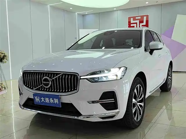 Volvo XC60 B5, Полный привод, Смарт Люкс