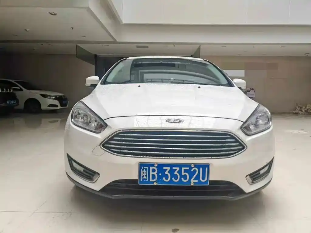 Photo 2 - Ford Focus