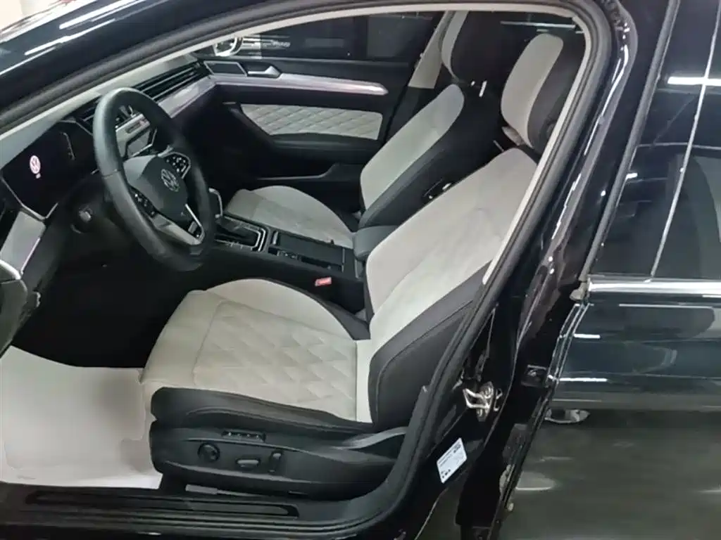 Volkswagen Magotan 2023 Model 2 Million Commemorative Edition 380TSI DSG Flagship фото 15