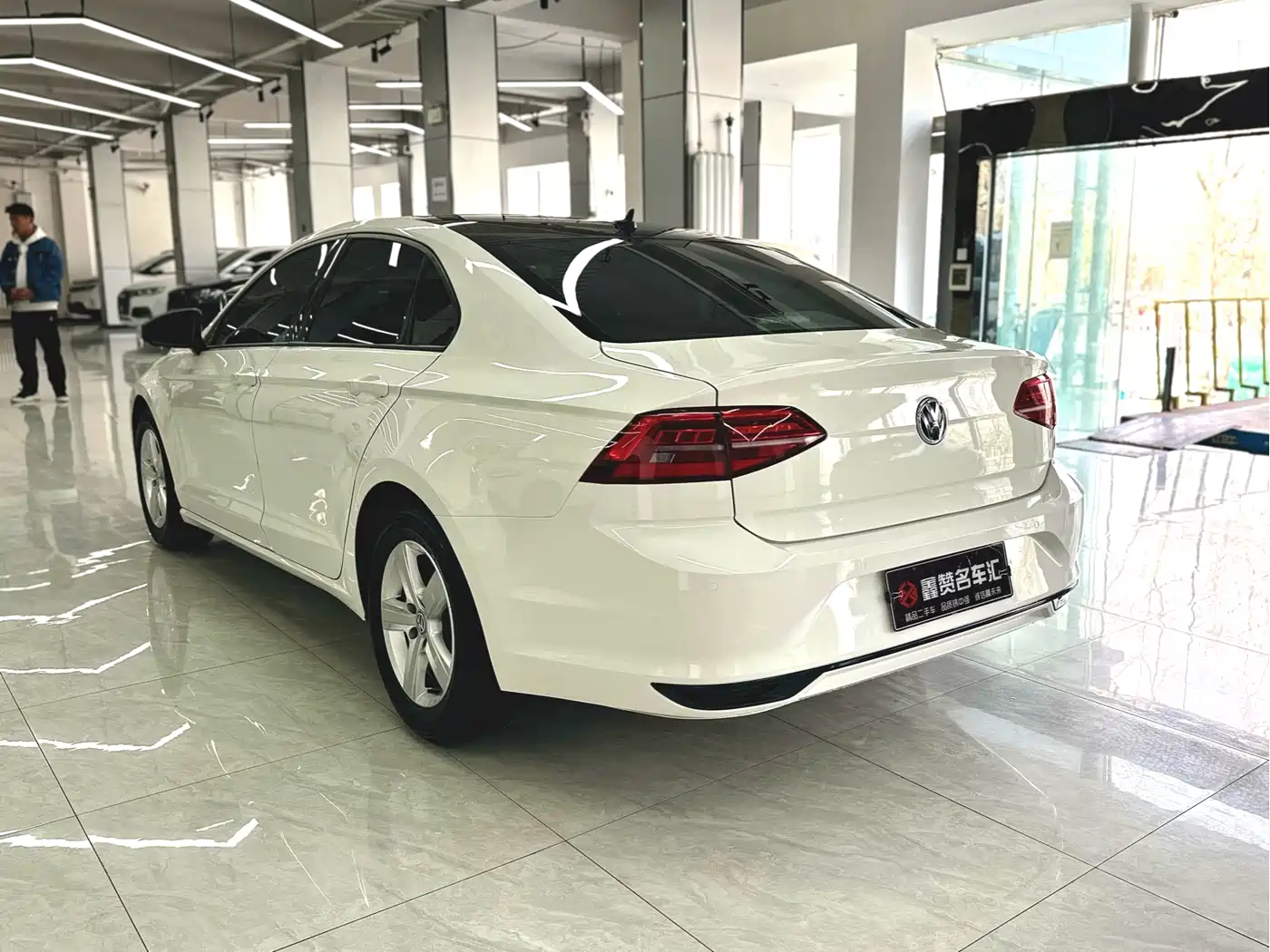 Volkswagen Lamando 2019 230TSI DSG Vision Edition China V фото 2