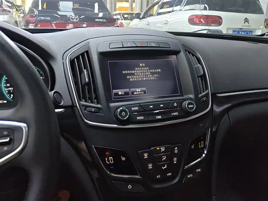 Buick Regal 2015 1.6T Elite Tech Edition фото 13