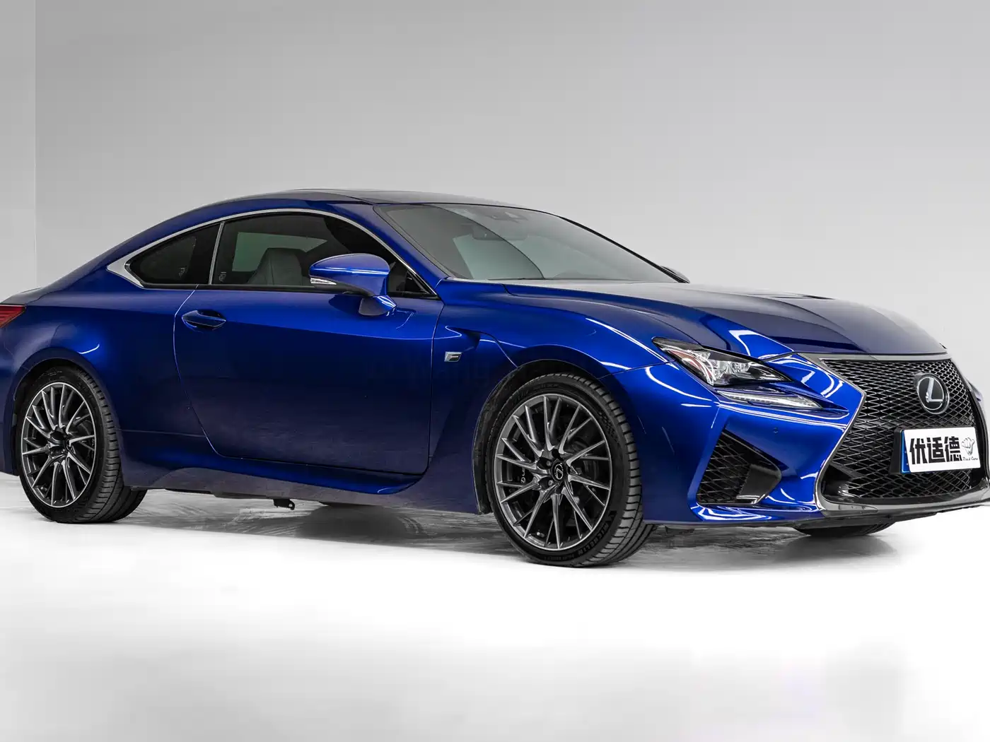 Lexus RC F 2015 F 5.0L Peak Edition фото 5