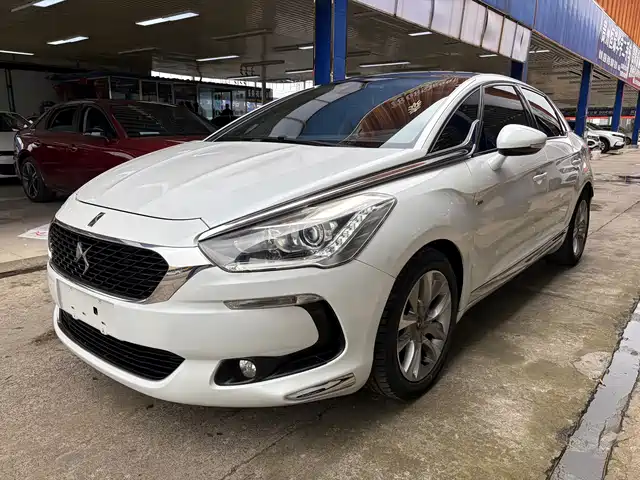  DS DS 5 2015 1.6T Luxury THP160