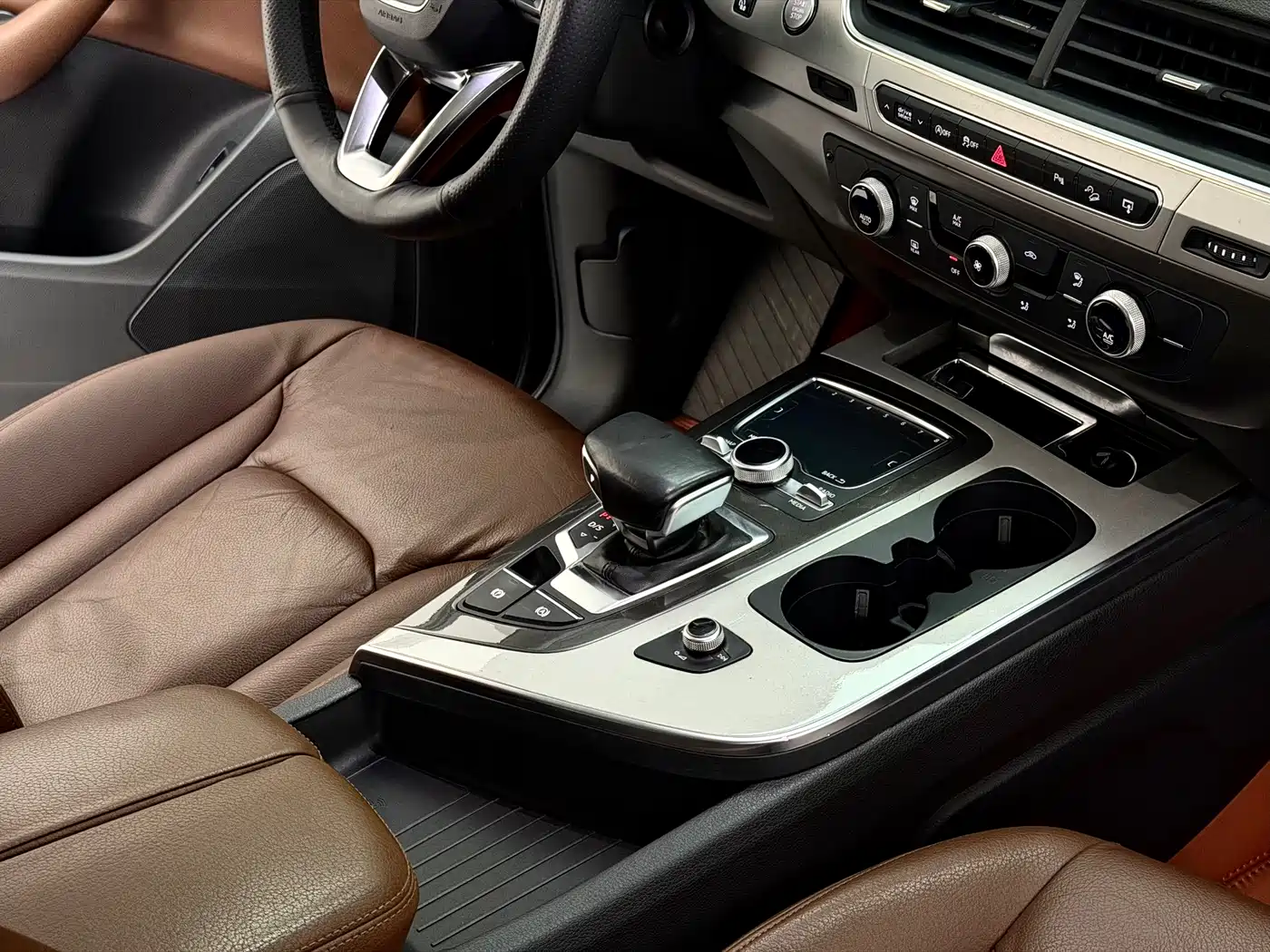Audi Q7 2016 45 TFSI Technology фото 15