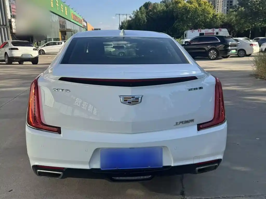 صورة 10 - Cadillac XTS