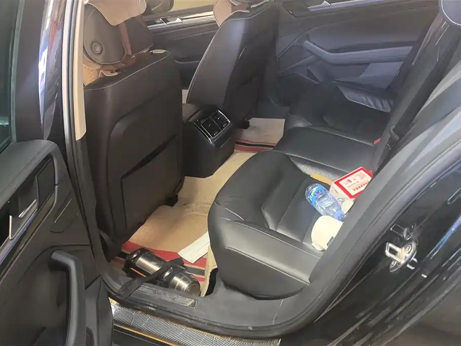 Volkswagen Phideon 2018 Facelift 380TSI FWD Business фото 11