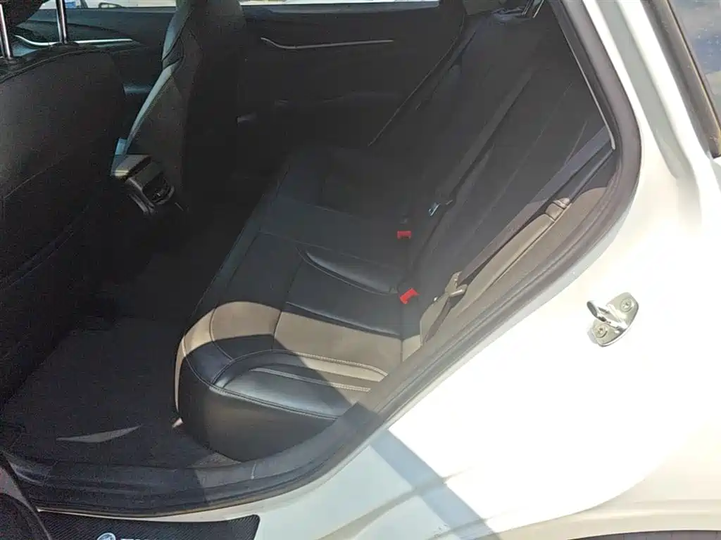 Buick Excelle GT 2019 18T Auto Connected Elite China VI фото 17