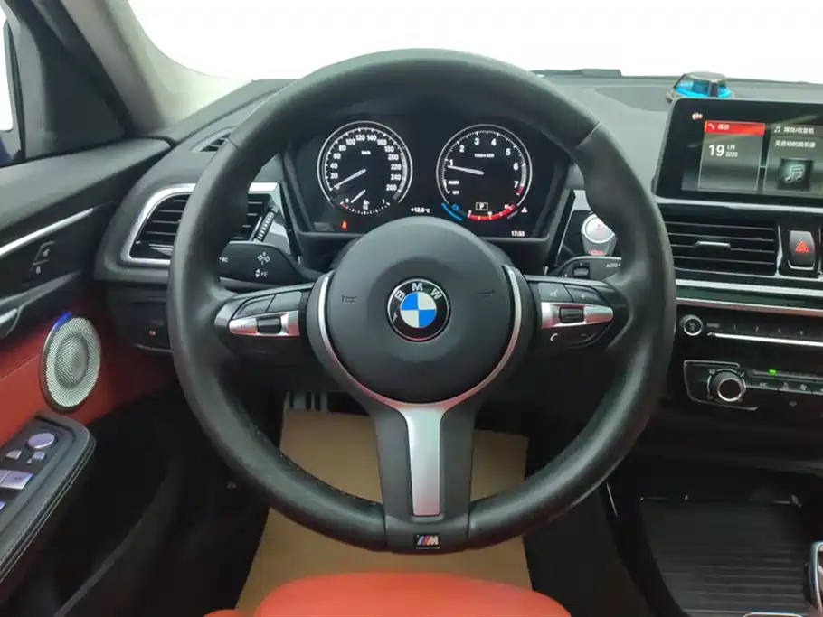 BMW 1 Series 2021 125i M Sport Black Night Edition фото 15