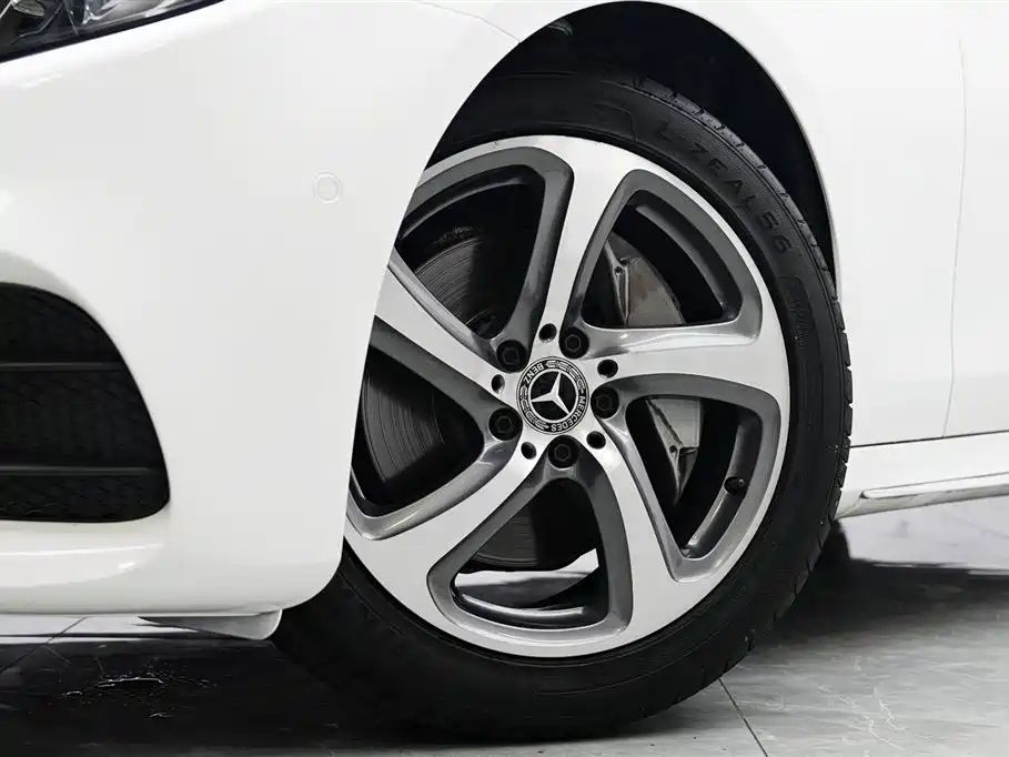 Mercedes-Benz E-Class 2019 E 300 L Sport Fashion фото 3
