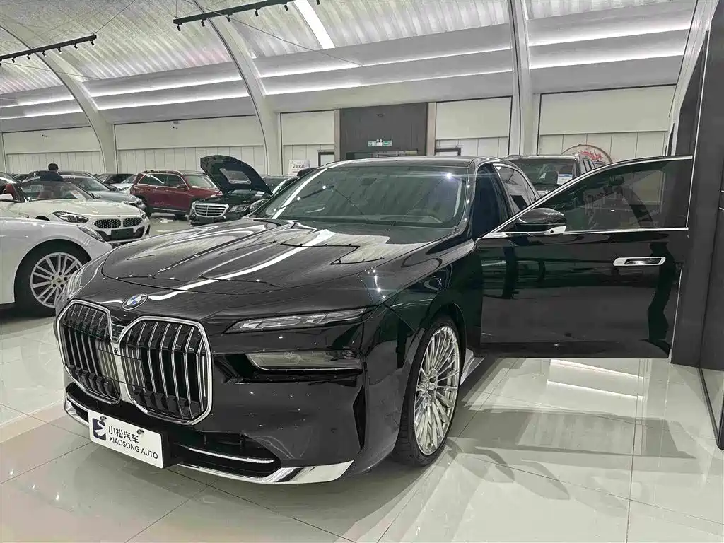 BMW 7 Series 2026 2026 740Li Leading Luxury Package
