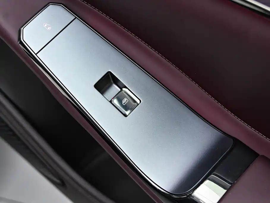 Фото 27 - Denza Z9GT