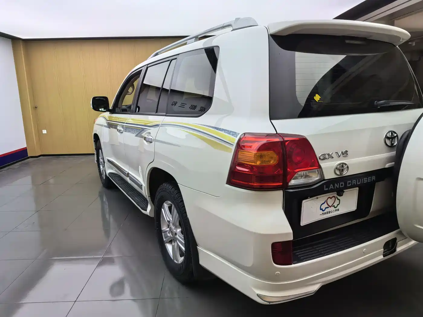 Toyota Land Cruiser (Import) 2015 4.0L V6 Middle East Limited Edition фото 23