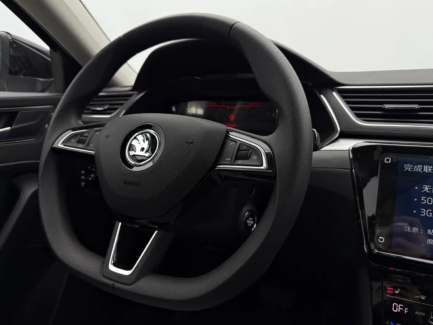 Škoda Superb 2025 Model TSI280 DSG Premium Edition фото 11